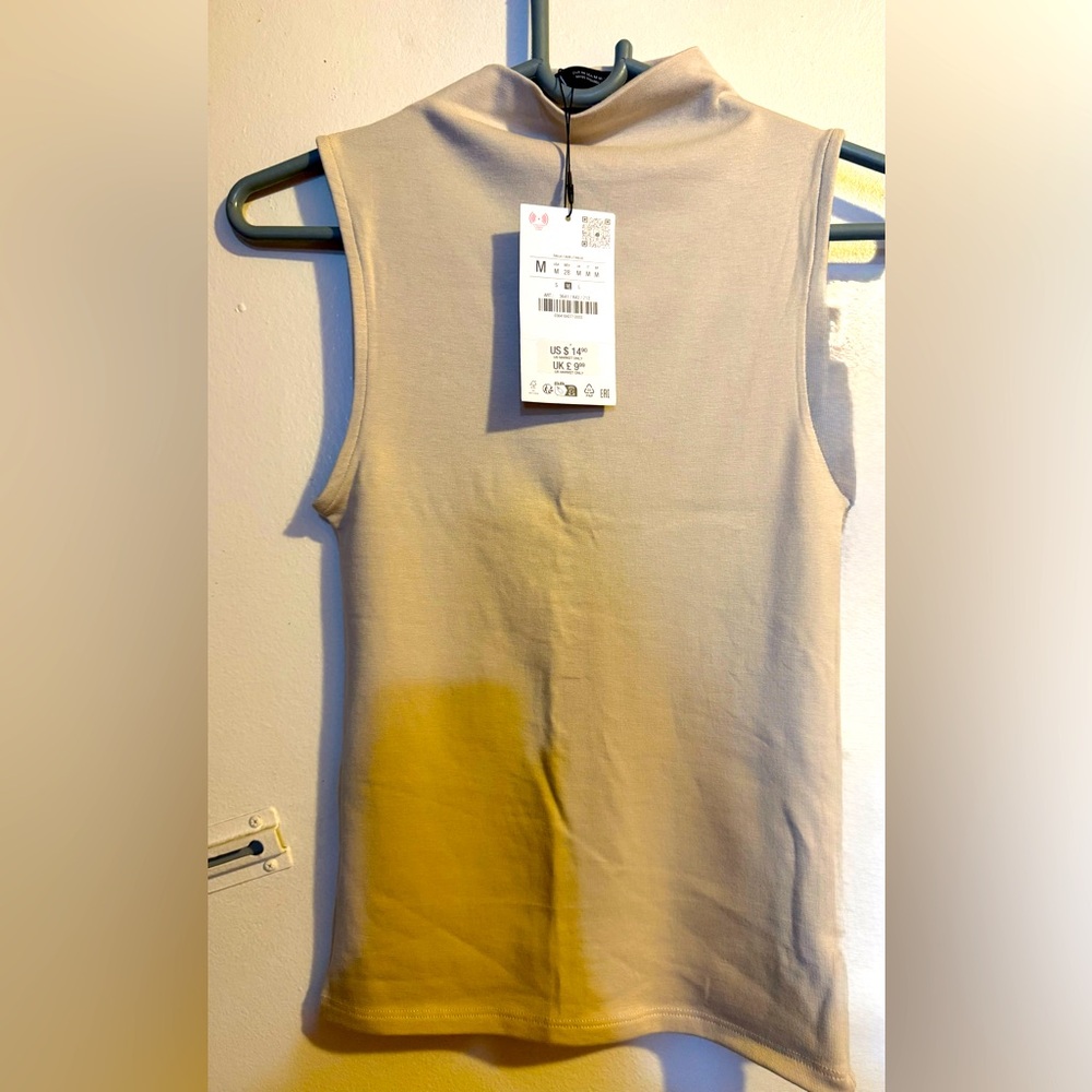 Brand New Zara Mock Neck Sleeveless Beige Top. Size M